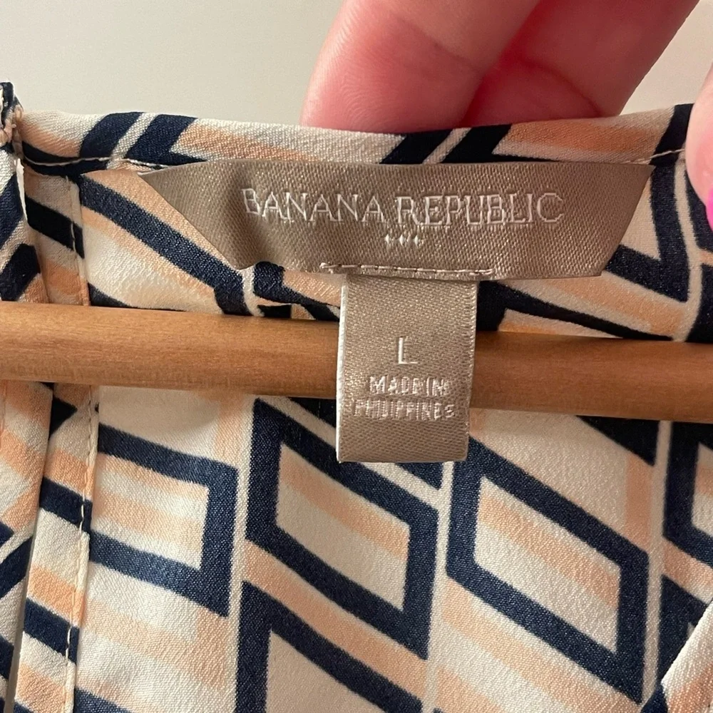 Banana Republic Black, Pink and Cream Geometric Blouse - Picture 3 of 5